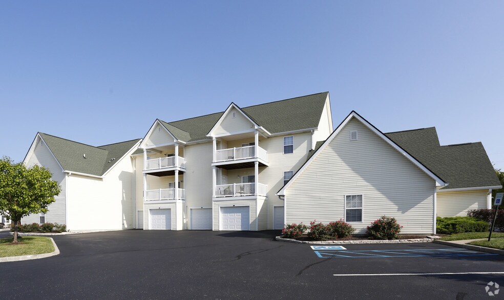 Aspen Lakes Apartments For Rent in Indianapolis, IN