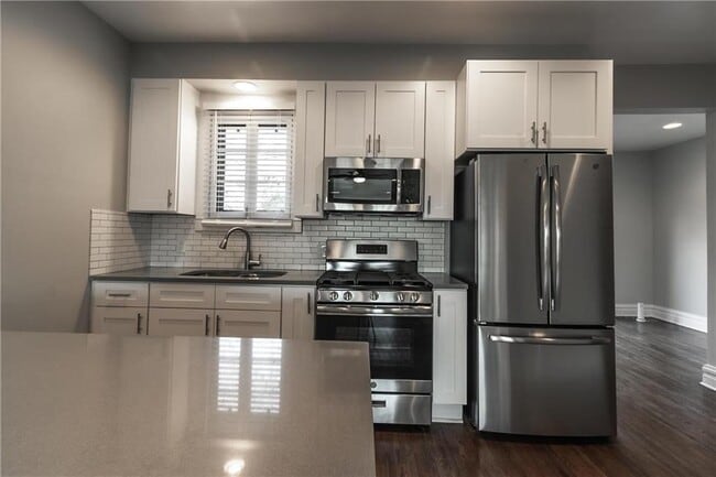 Photo - 3535 Jefferson St