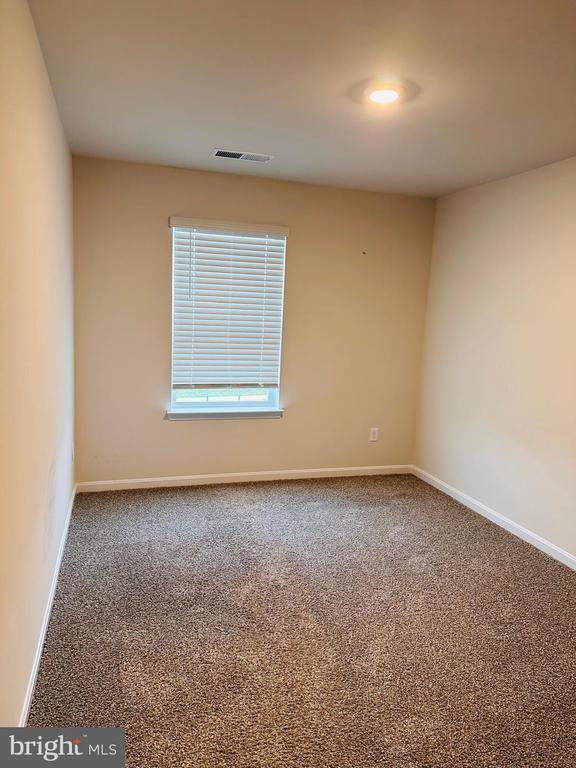 Photo - 106 Gossard Wy