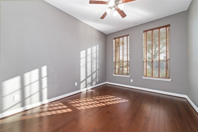 Photo - 11106 Wishaw Wy