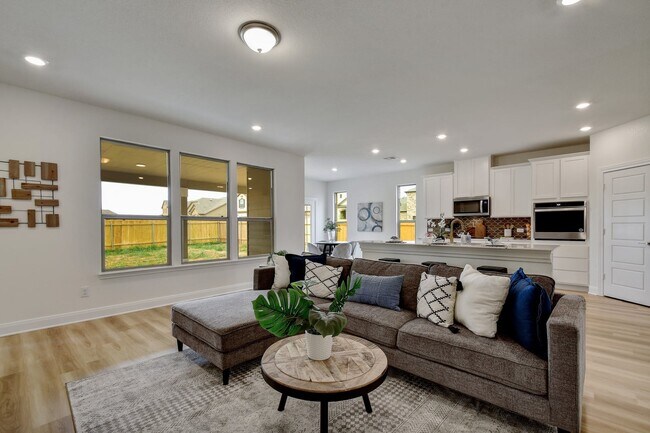 Photo - 108 Redcliff Path