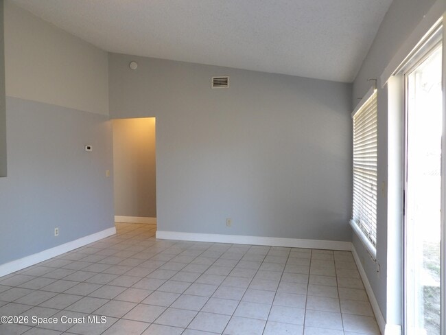 Photo - 1006 Locust Ave NW