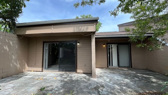 Photo - 112 Dahlia Village Cir