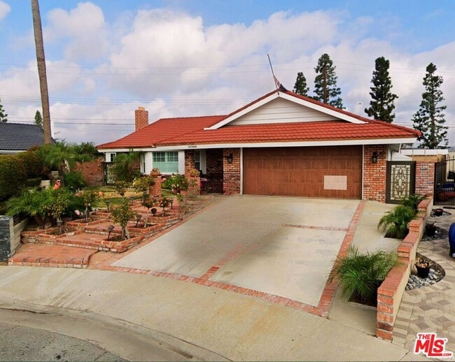 Building Photo - 11700 Clearglen Ave