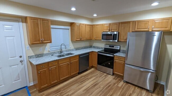Building Photo - 7251 Rimwood St Rental