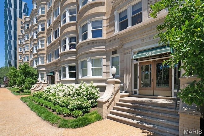 Building Photo - 4 Kingshighway Blvd Unit 4D Rental