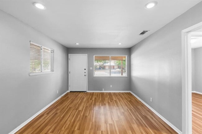 Photo - 2205 Lanier Dr