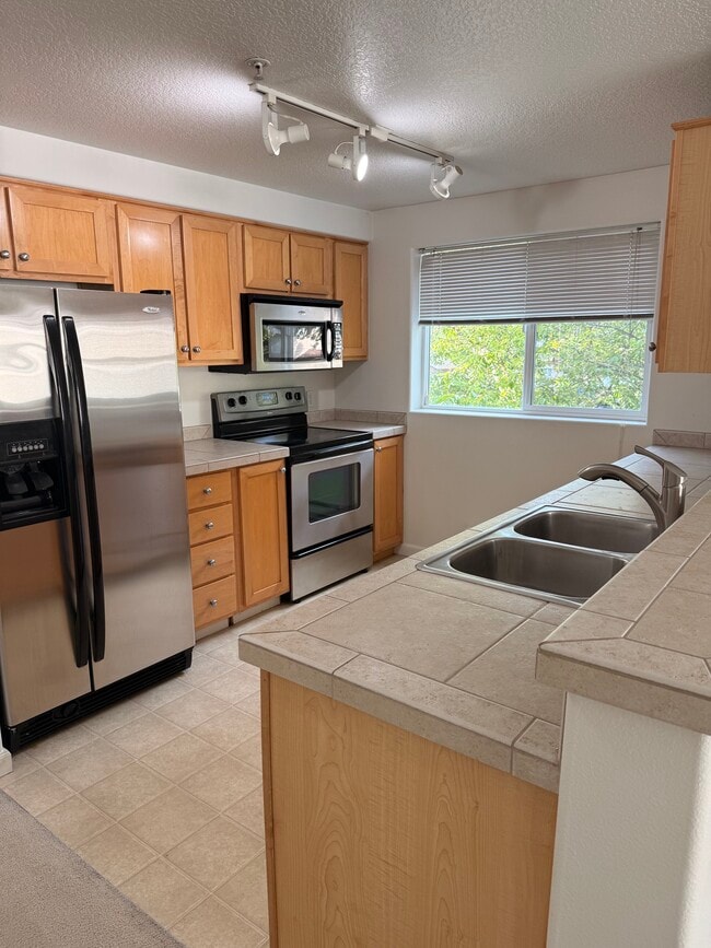 Photo - 770 NW 185th Ave Unidad 207