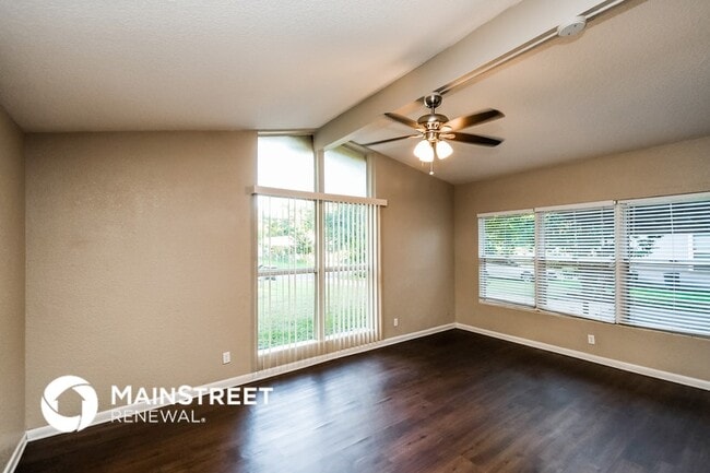 Photo - 2002 Constant Dr