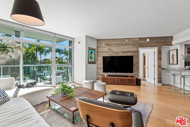 Photo - 13700 Marina Pointe Dr Condo Unit 529