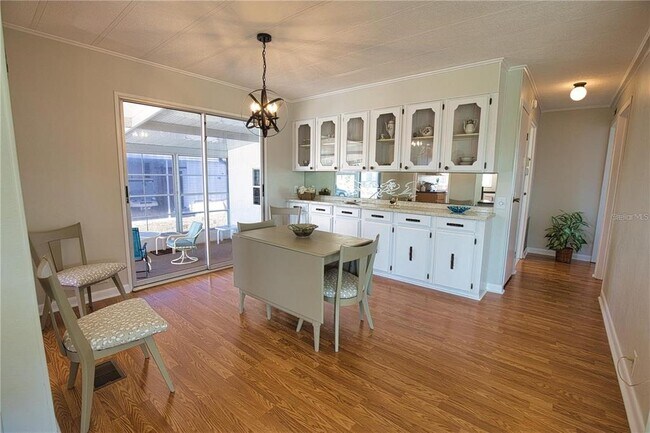 Photo - 402 Chiquita