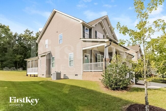 Photo - 157 Hawkesburg Dr