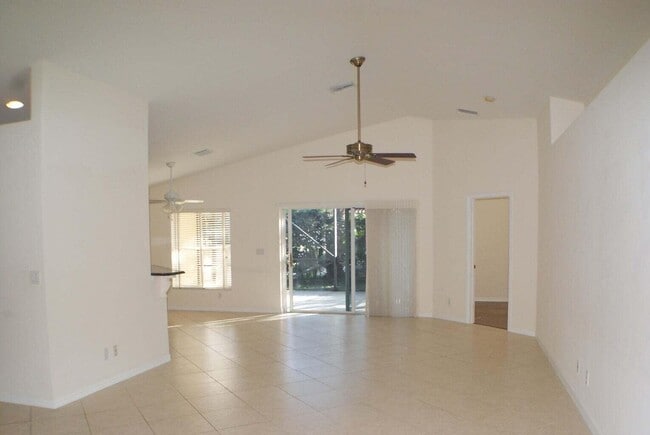 Photo - 12024 Roma Rd