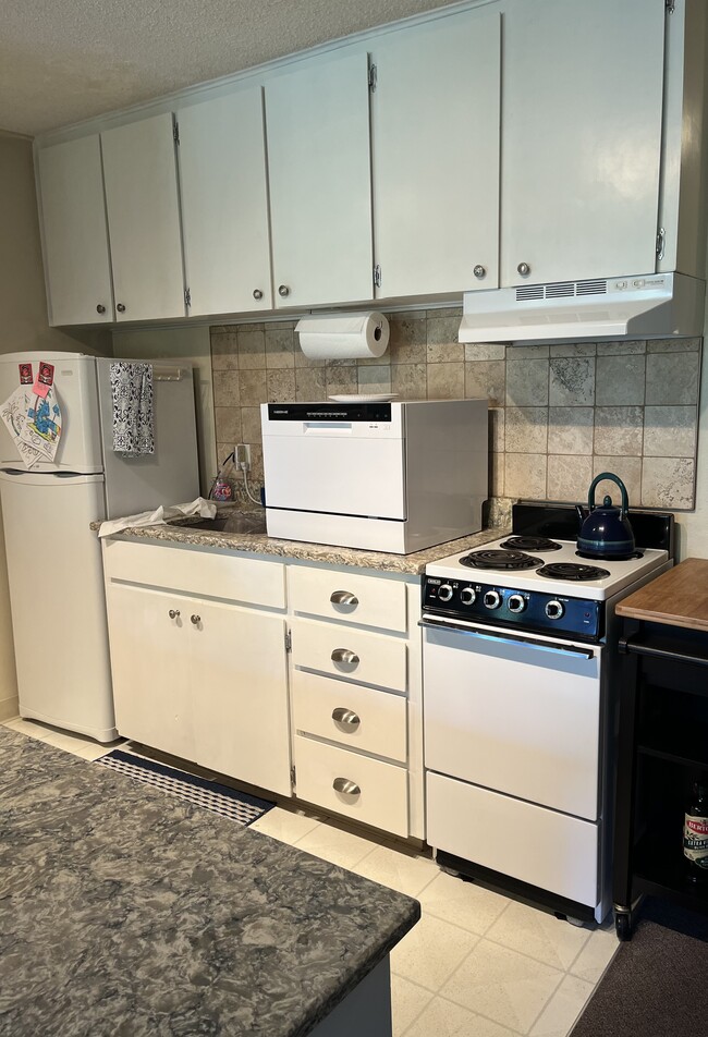 Building Photo - 48988 U.S. 101 S Unit 237F