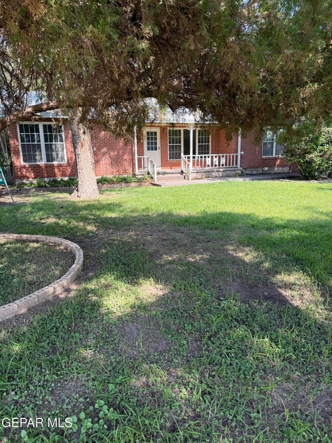 Building Photo - 258 Riverside Dr Rental