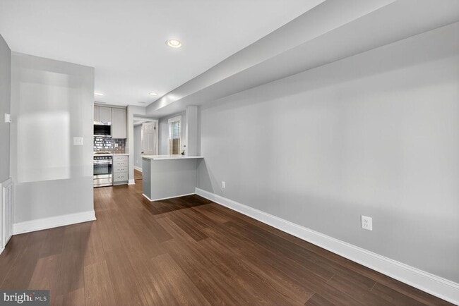 Photo - 1409 Hopkins St NW