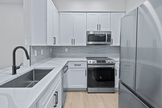 Building Photo - Haven at Midtown Rental