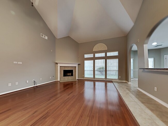 Photo - 16539 Mesa Point Dr