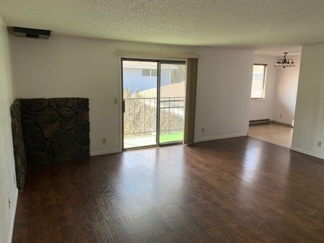 Photo - 2 Bed/1 Bath SE Bend Condo with Single Car...
