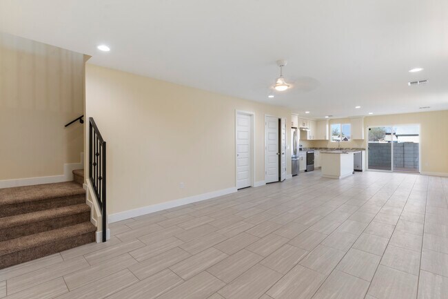 Photo - 1415 S 29th Ave