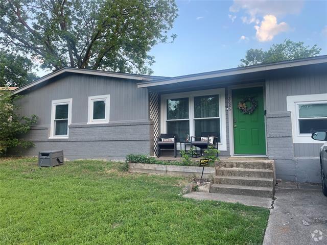 Building Photo - 2626 Fieldale Dr Rental