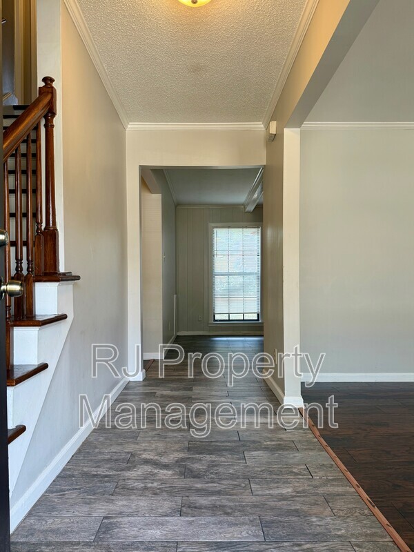 Photo - 3086 Estes St