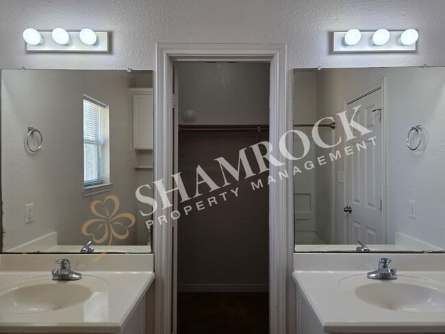 Photo - 3057 Clydesdale Way