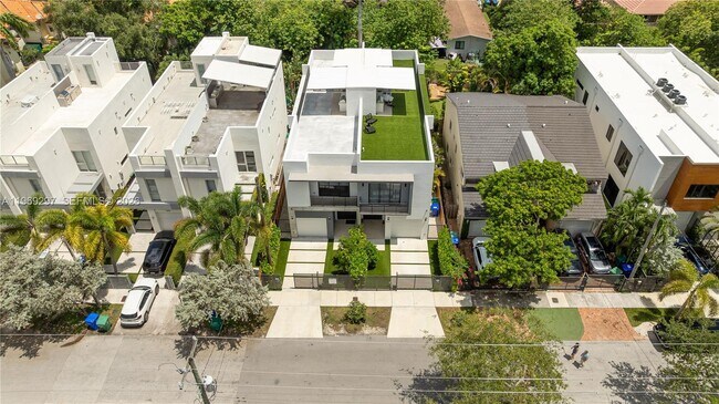 Photo - 3047 Elizabeth St