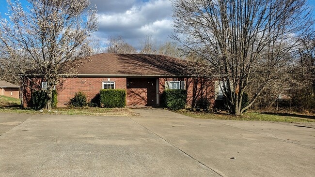 Photo - Welch Unit 68 Welch Dr