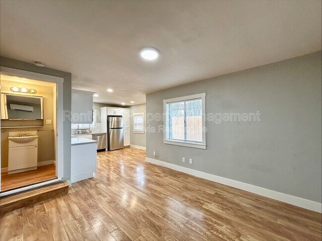 Photo - 3424 Clay St