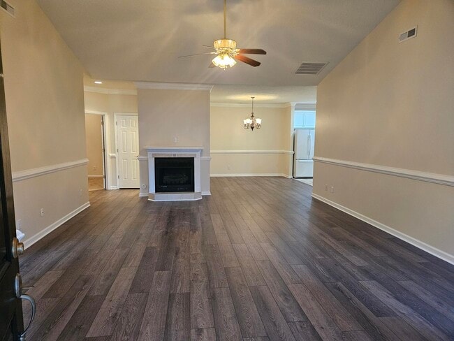 Photo - 6607 Earnhardt Dr