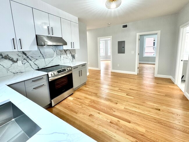 190 Hillside St Unit 2