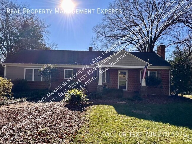 Building Photo - Stunning 3BR/3BA Home in Charlotte!