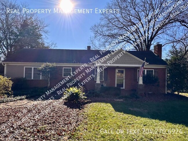 Stunning 3BR/3BA Home in Charlotte! - Stunning 3BR/3BA Home in Charlotte!