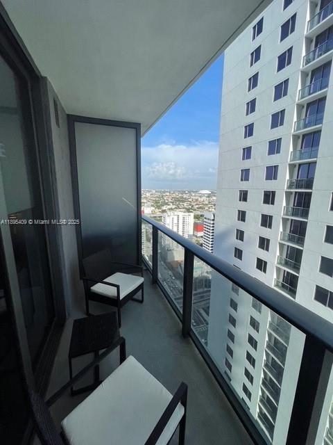 Photo - 55 SW 9th St Unidad 3209