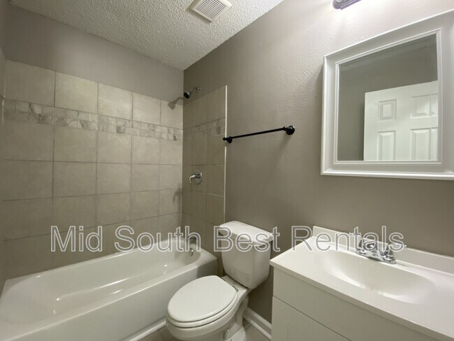 Photo - 5008 Greenbranch Cove