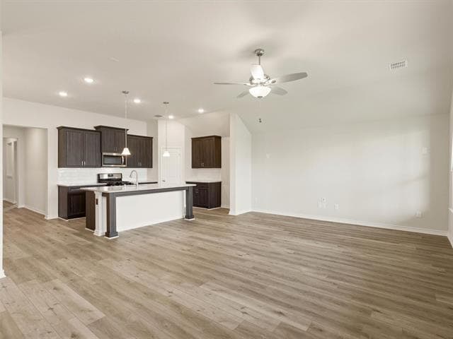 Photo - 7001 Mapleshade Way