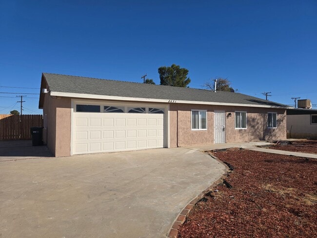 Building Photo - For Rent – Remodeled 2-Bedroom Home in California City!