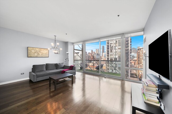Photo - 653 N Kingsbury St Unit 1207