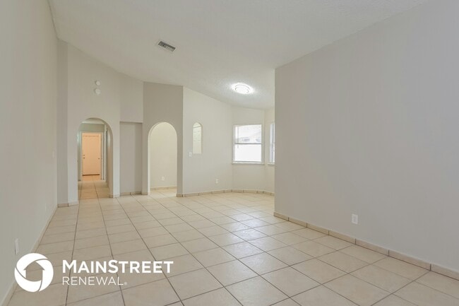 Photo - 737 E Oregon St