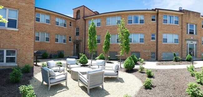 The Majestic on The Square - Cincinnati Premier Living* Rental