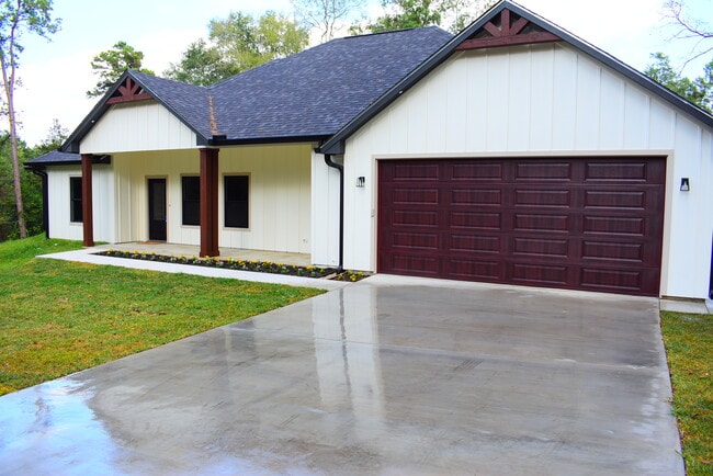Photo - 2713 Sullivan Dr