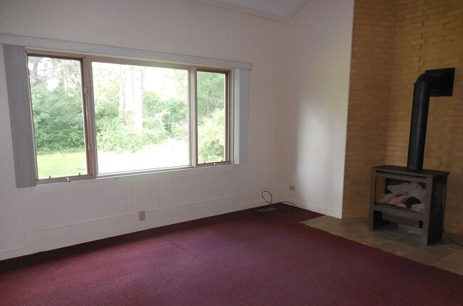 Photo - 9830 Yawkey St