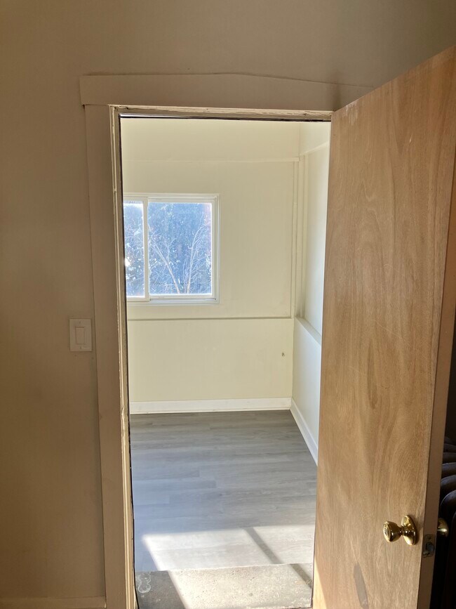 Storage/Den - 4319 W Monroe St Unit 2