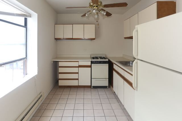 Photo - 824 W Cornelia Ave Unit 011