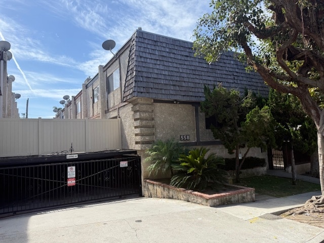 Building Photo - 558 Evergreen St Rental