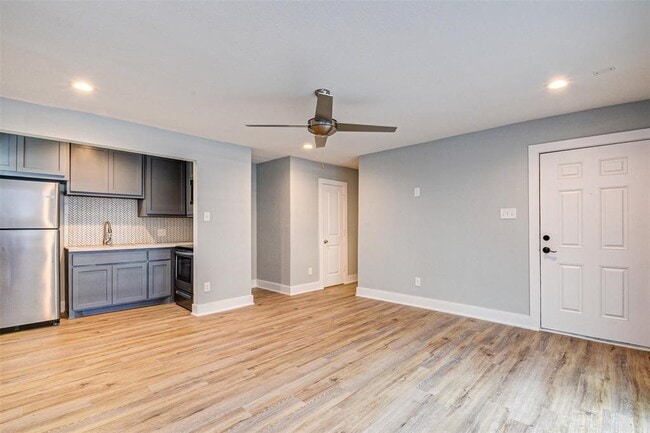 Building Photo - 1421 Marshall St Unit 2 Rental