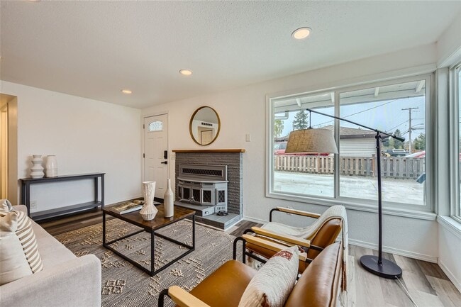 Photo - Just renovated - 4 bedroom Home