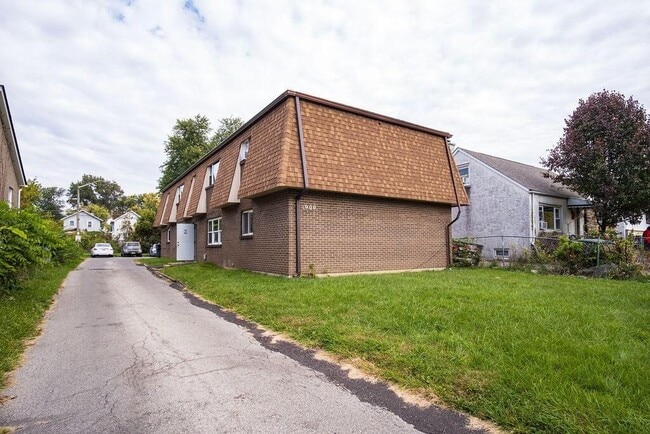 Photo - 1900 Agler Rd Unit B