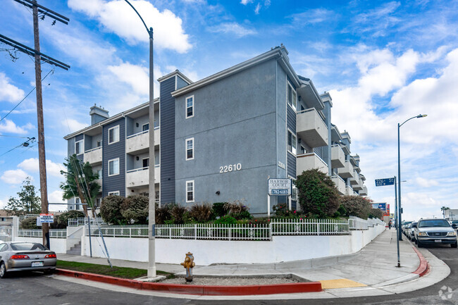 Building Photo - Harbor Court Apartments